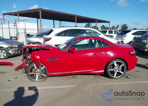 2014 Mercedes-Benz Slk 350 z USA, uszkodzony, nr VIN WDDPK5HA4EF087351